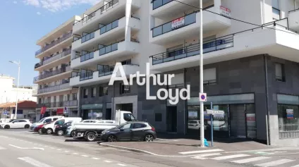 LOCAL COMMERCIAL A LOUER 212 M² CAGNES SUR MER - Offre immobilière - Arthur Loyd